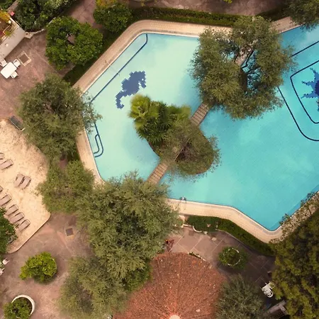 Sweetness & Pool * Sorrente